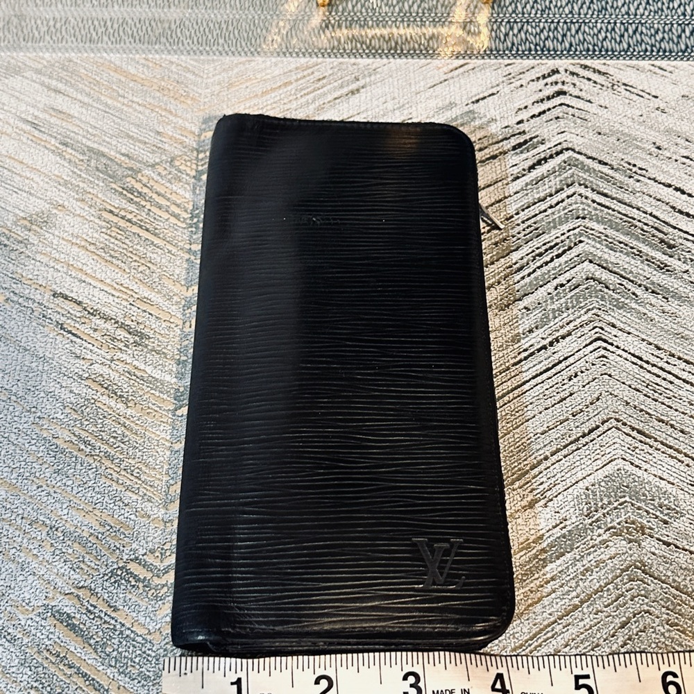 Louis Vuitton long Black Leather Wallet for men - Picture 10 of 10